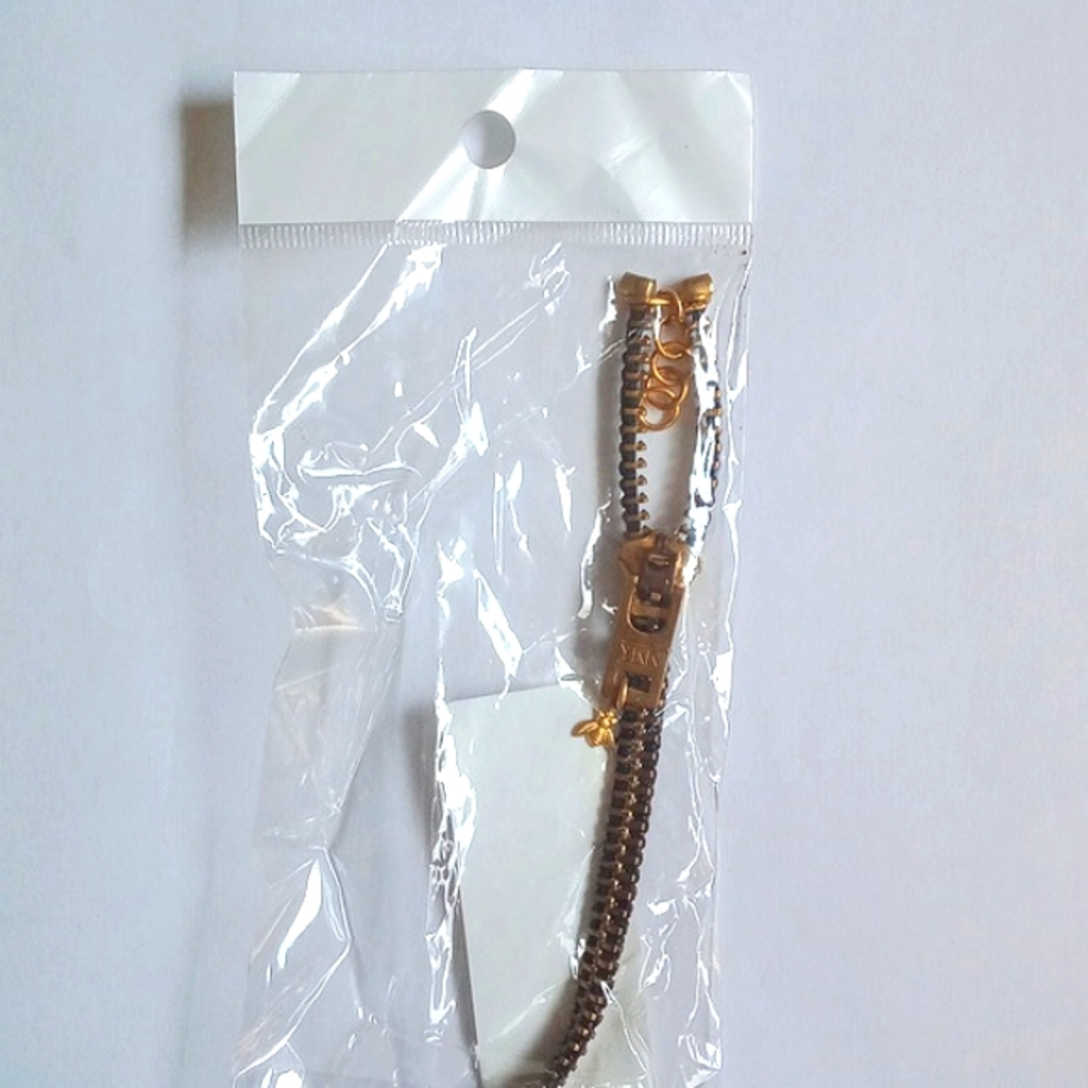 Zipper bracelet